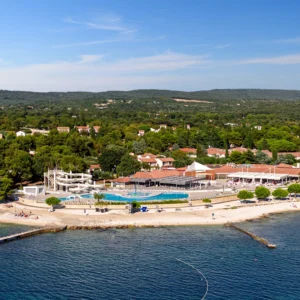 Dovolená na Istrii: 3* resort u pláže, strava