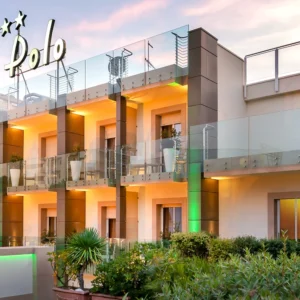 Rimini: 4* hotel se snídaní, cca 100 m od pláže