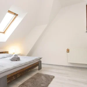 Penzion nedaleko Karlštejna se snídaní a koňmi