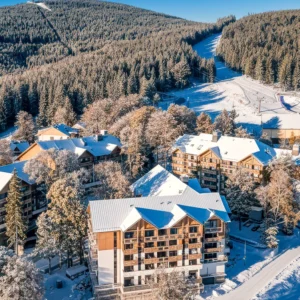 Resort v polských Jizerkách u lanovky, s wellness a aquaparkem