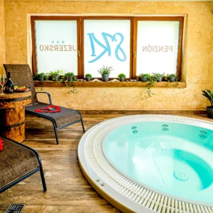 Pobyt s jídlem a wellness: slevy na atrakce i skipasy