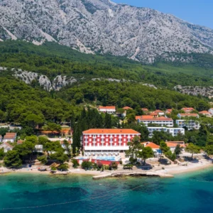 Chorvatský Pelješac: snídaně či polopenze, bazén