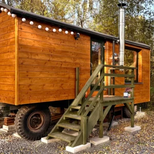 Romantický pobyt v maringotce uprostřed přírody