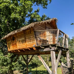 Pobyt v korunách stromů s možností snídaně až pro 4 osoby