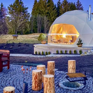 Glamping v Krušných horách: vybavený stan se saunou