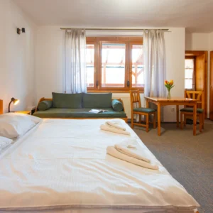 Dovolená pod Lomnickým štítem se snídaní