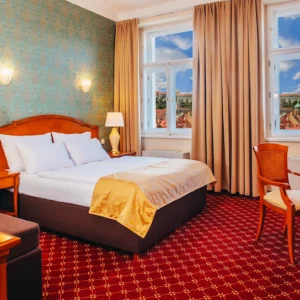 Elegantní hotel se snídaní, 10 minut od Václaváku