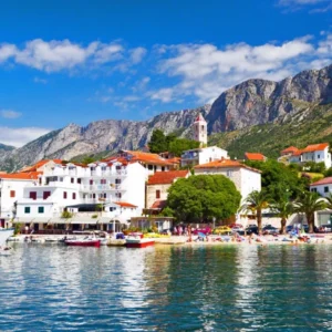 7 nocí na Makarské: apartmány pro 2-6 osoby